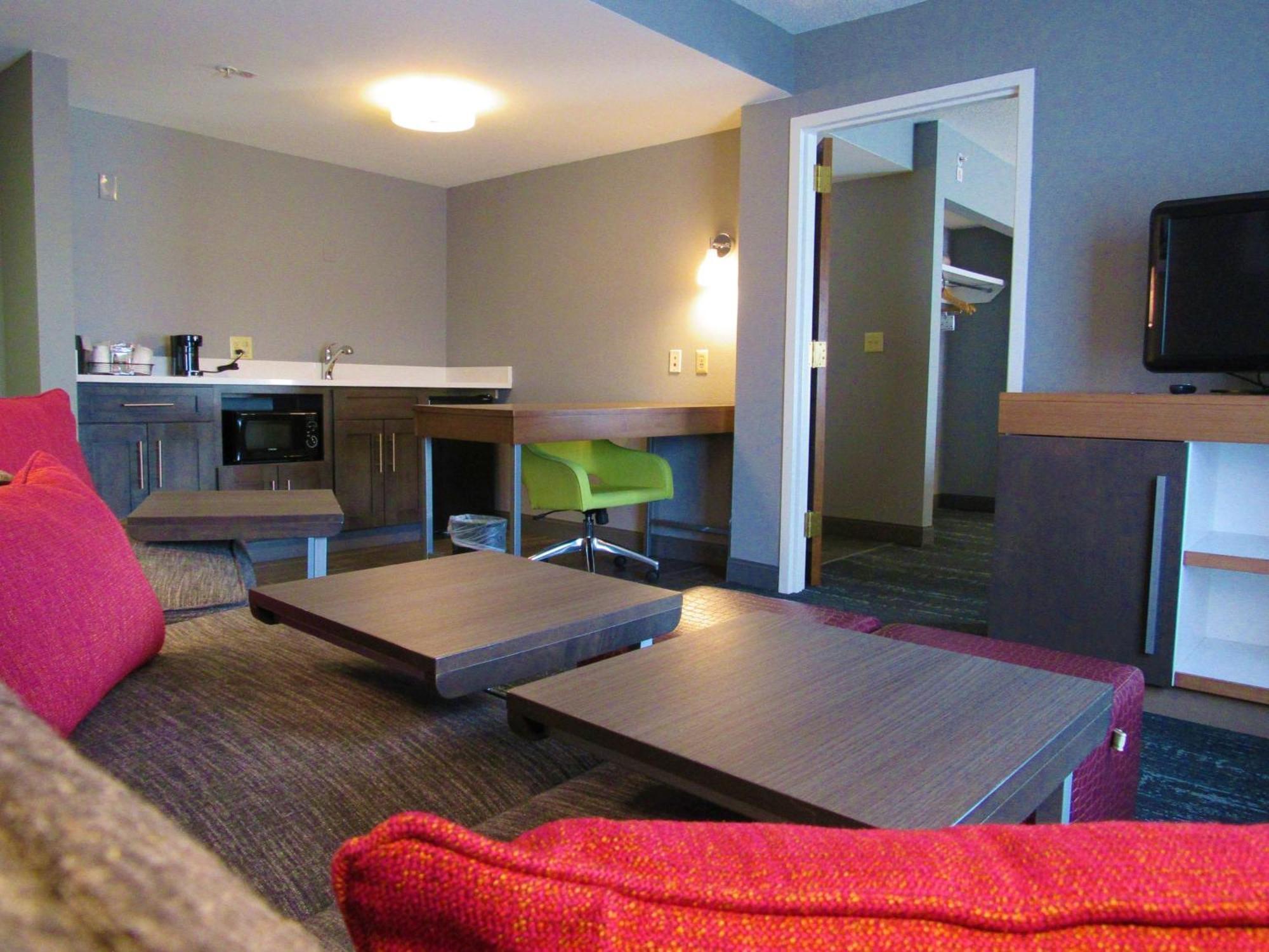 Hotel Hampton & Newtown 3*