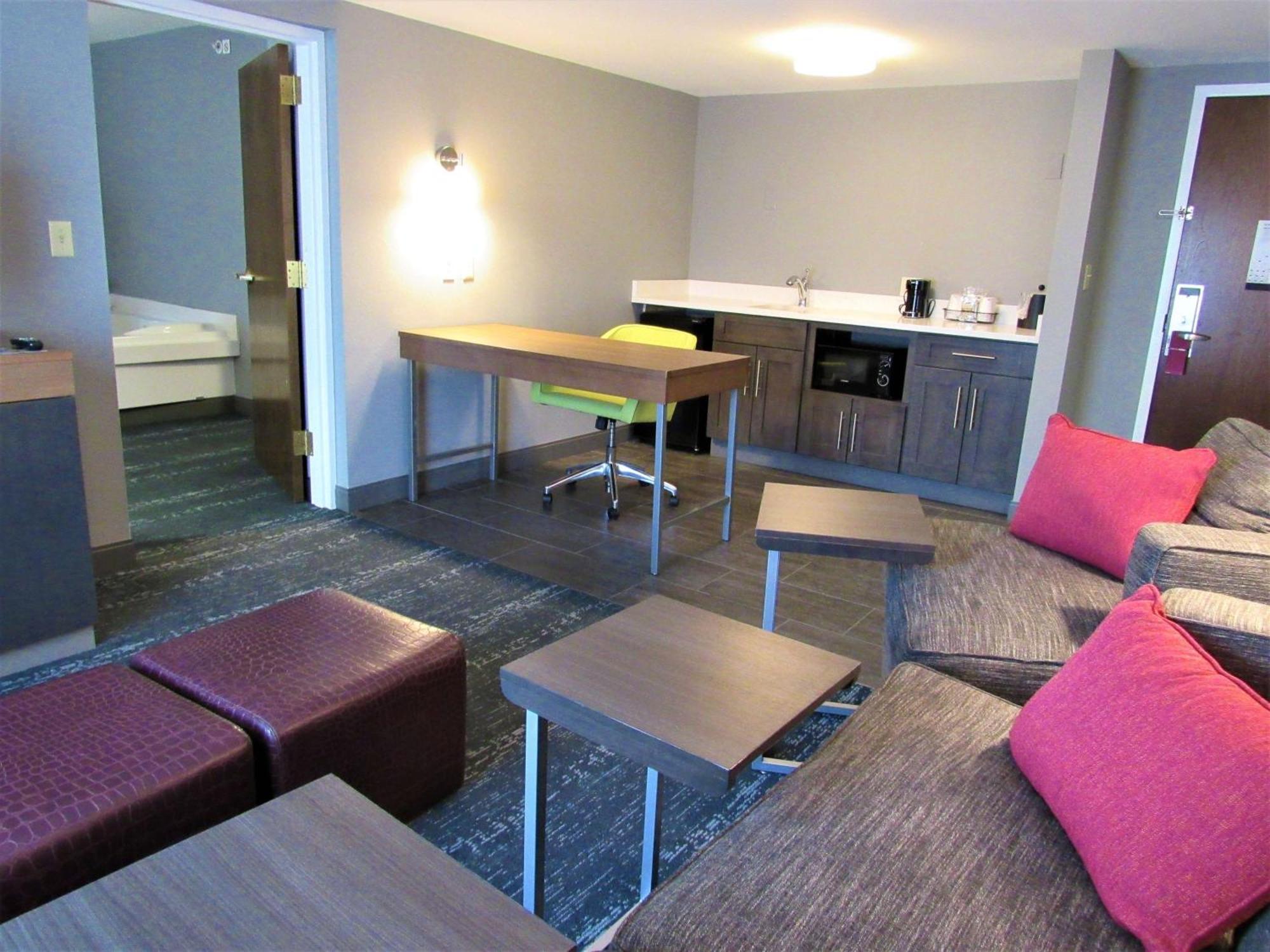 Hotel Hampton & Newtown