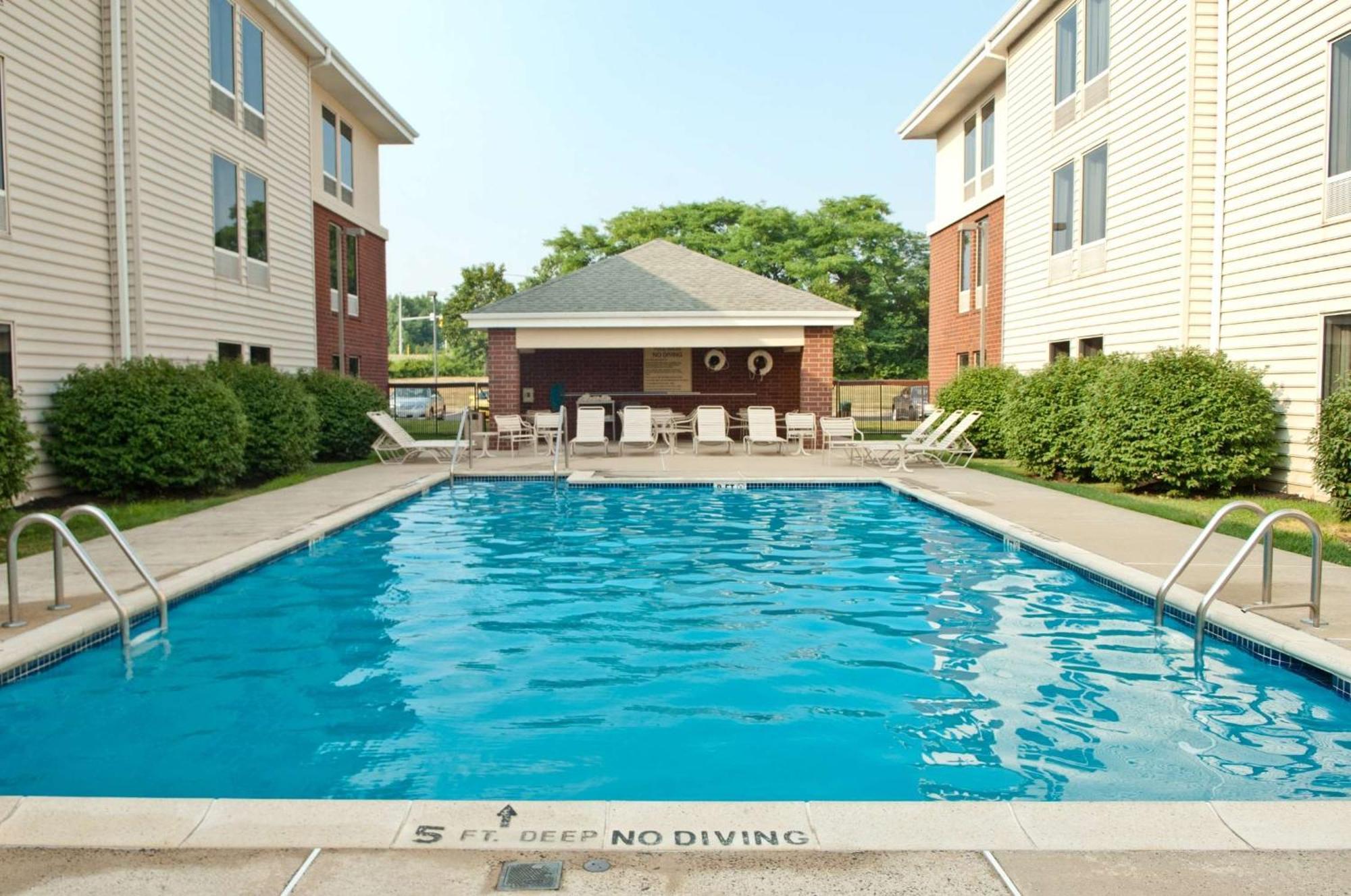 Hotel Hampton & Newtown 3*