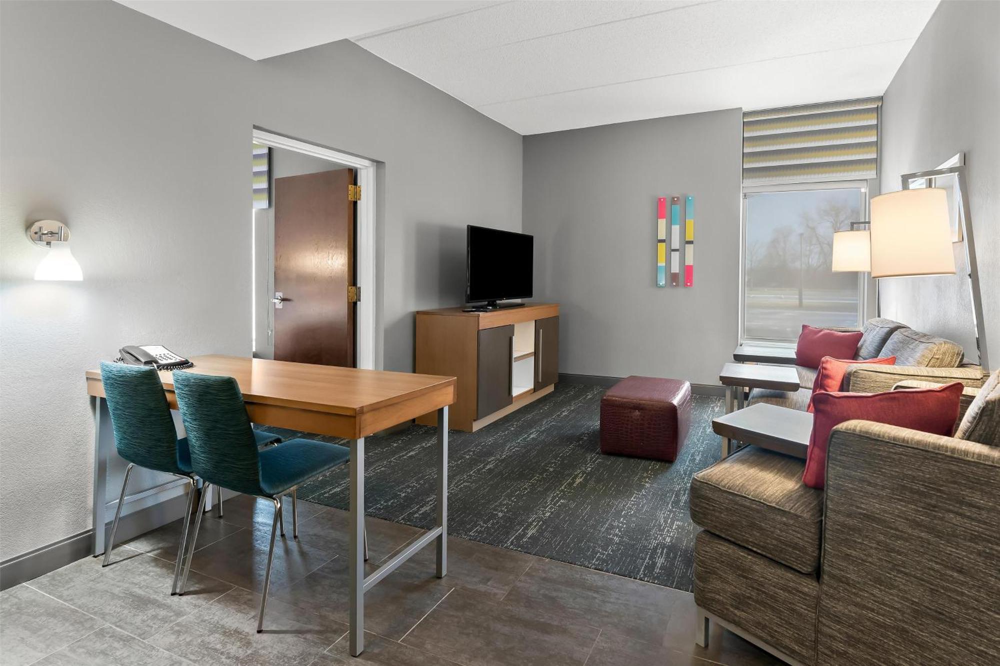 Hampton & Newtown Hotel 3*