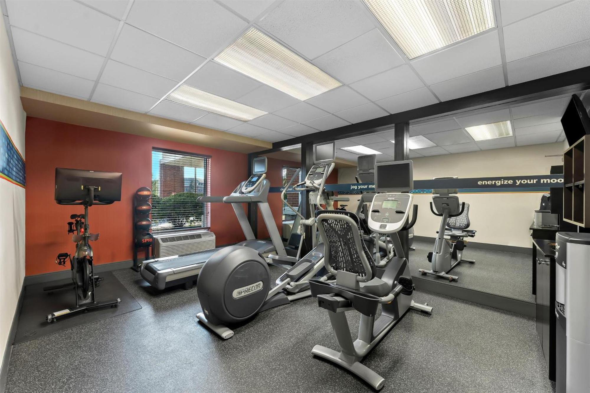 Hampton & Newtown Hotel 3*