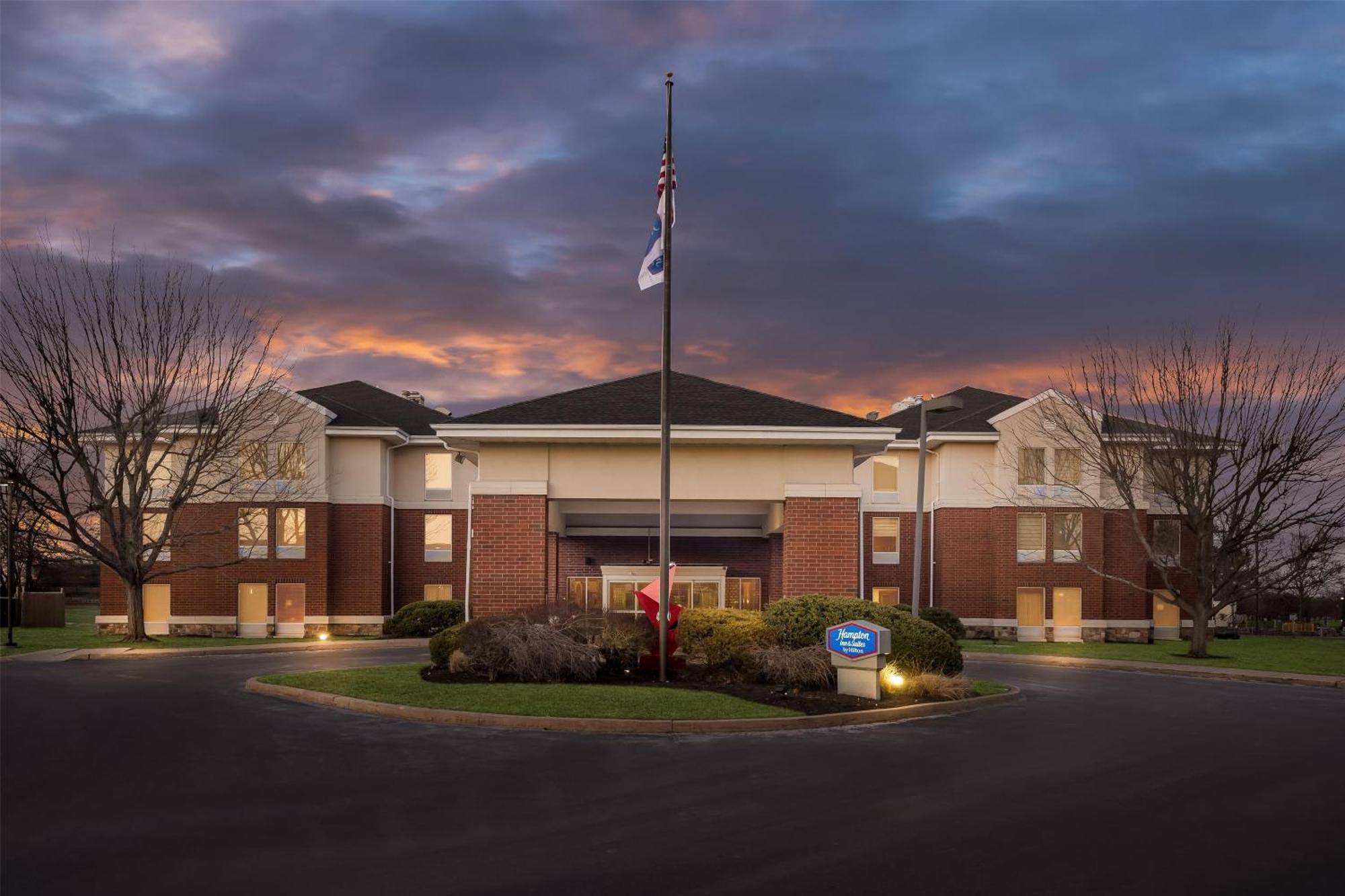 Hotel Hampton & Newtown