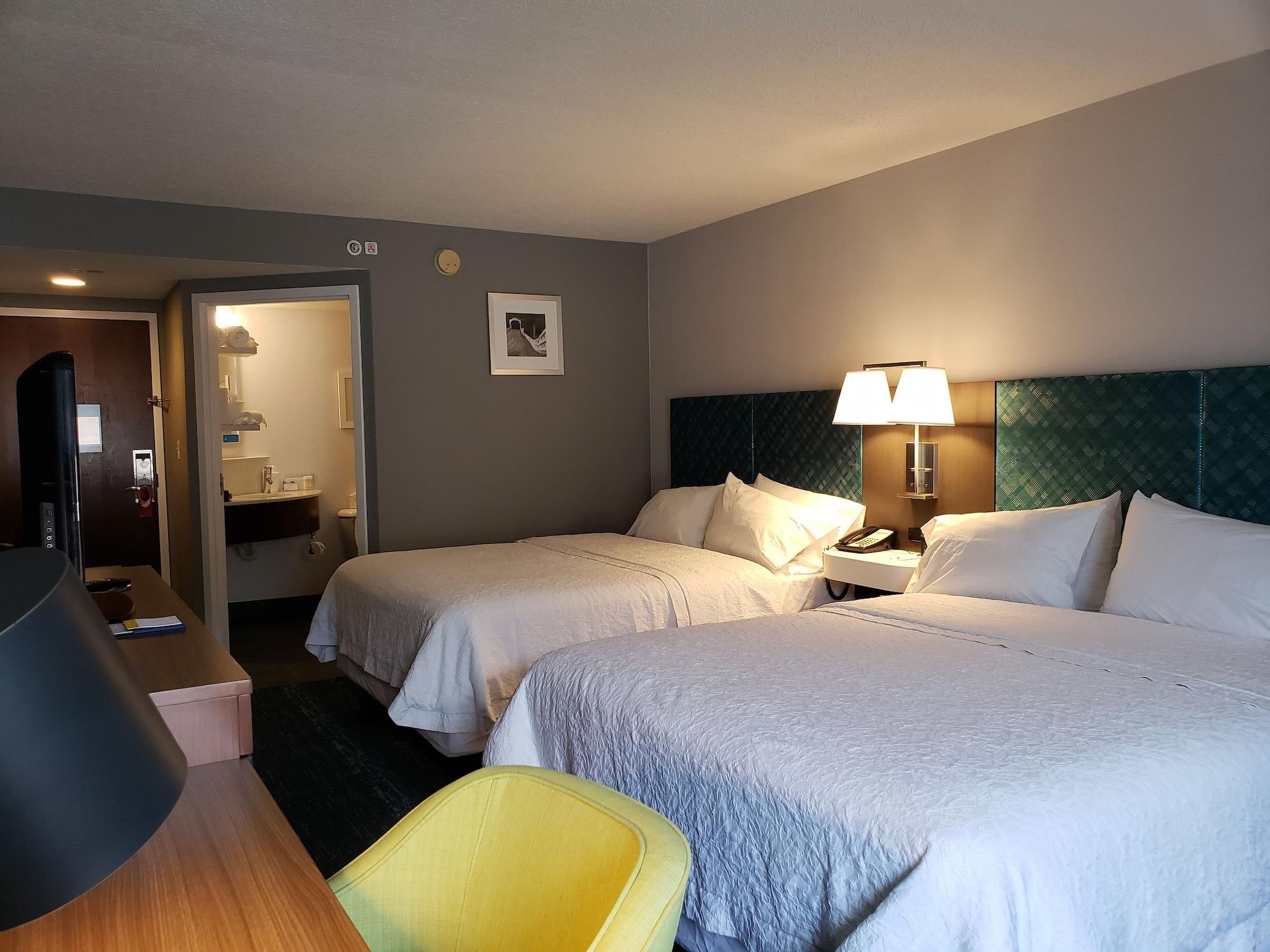 Hotel Hampton & Newtown