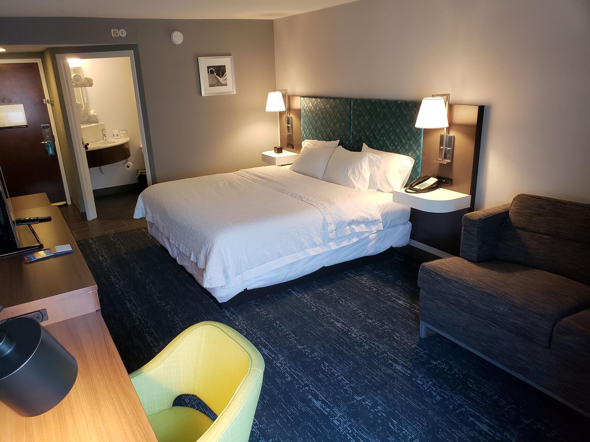 Hampton & Newtown Hotel 3*