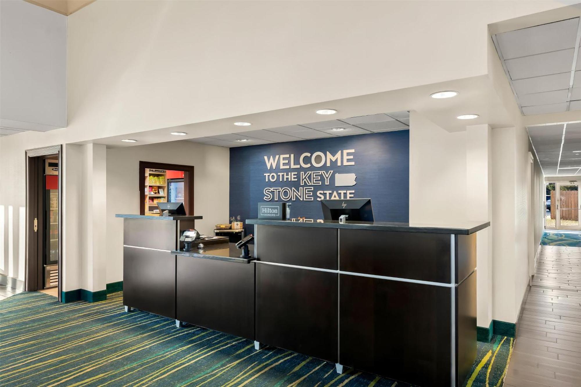 Hampton & Newtown Hotel 3*